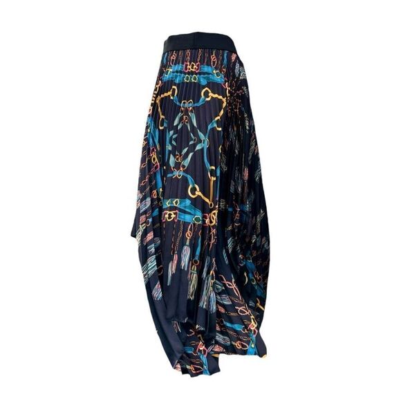 Elegant Chain Print Pleated Skirt - Picture 1 of 8